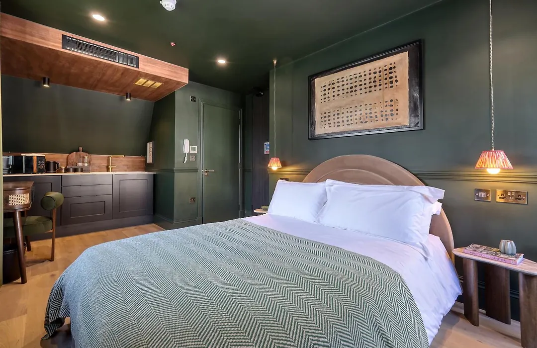 The Carlton Tavern Hotel-1