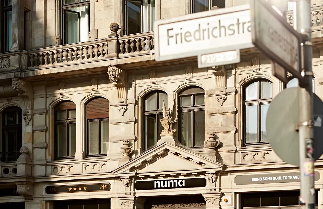 Numa Berlin Checkpoint Charlie-1