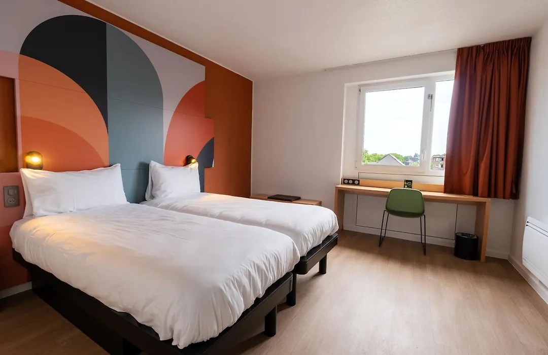 B&B Hotel Mons Gare-1
