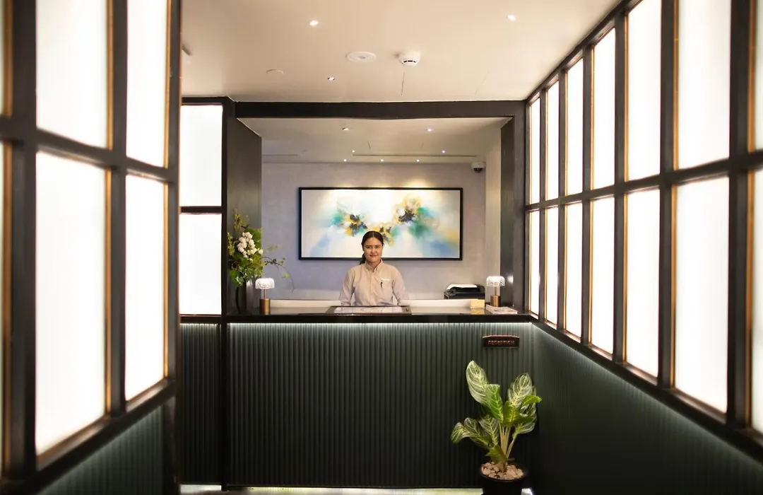 The Gravitique Hotel Khaosan-1