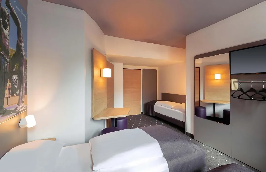 B&B Hotel Duesseldorf-Mitte-1