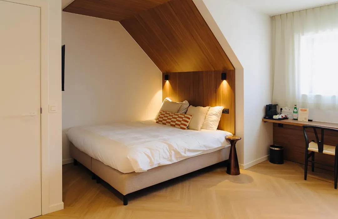 Door9 Hasselt - Digital Hotel&Bar-1