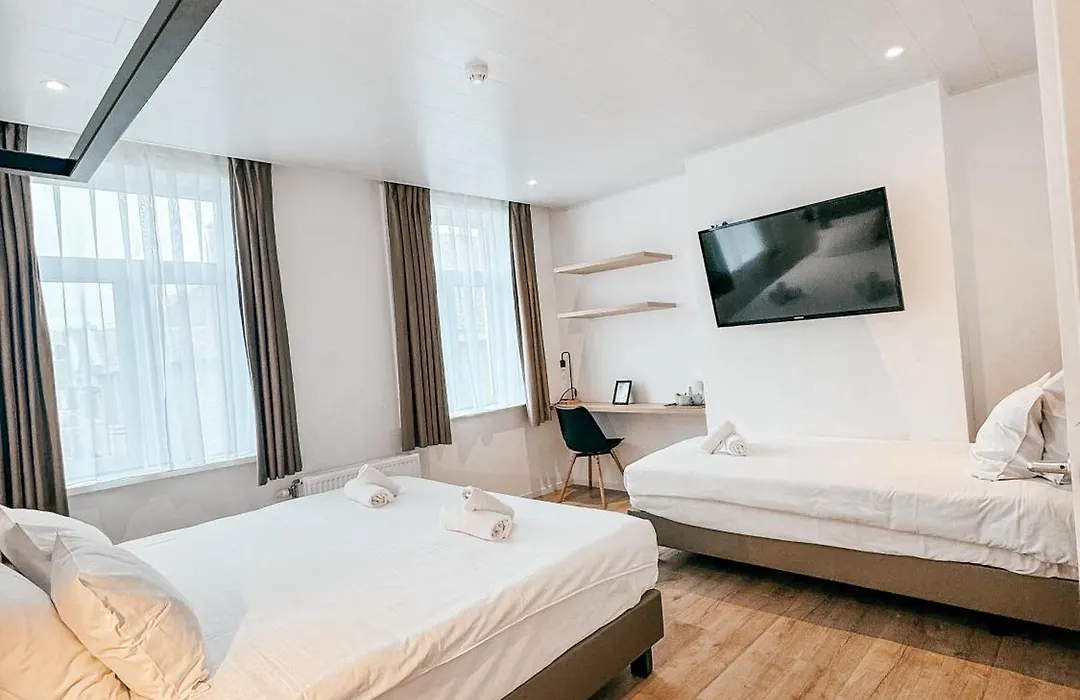 Alpha Hotel-1