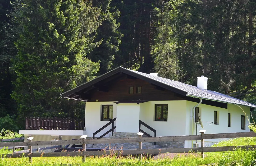 Dahoam By Sarina - Rooms & Suites-1