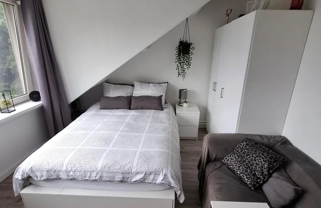 Studio 76 Groningen 3km van centrum-1