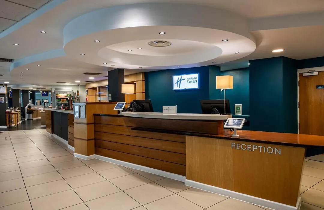 Holiday Inn Express Glasgow City Riverside By Ihg-1