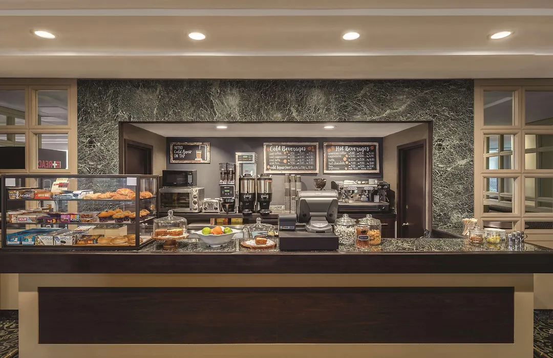 Doubletree By Hilton New York-Laguardia-1