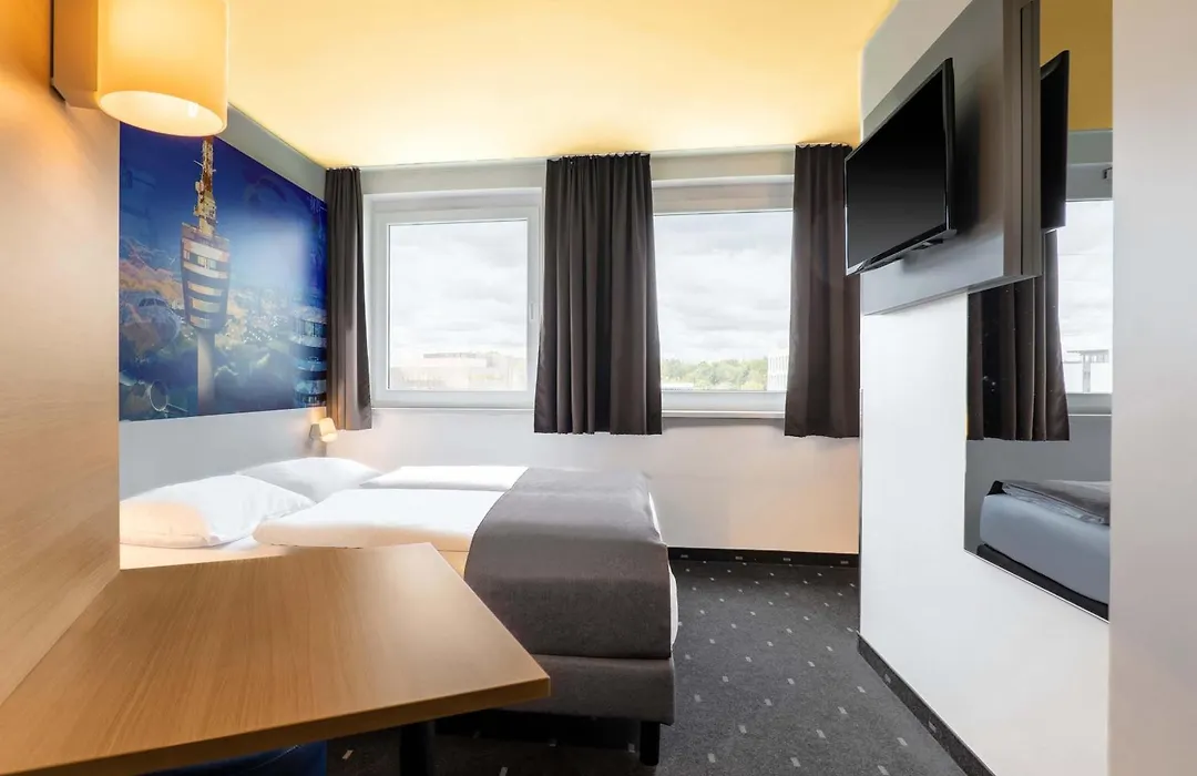 B&B Hotel Stuttgart-Airport/Messe-1