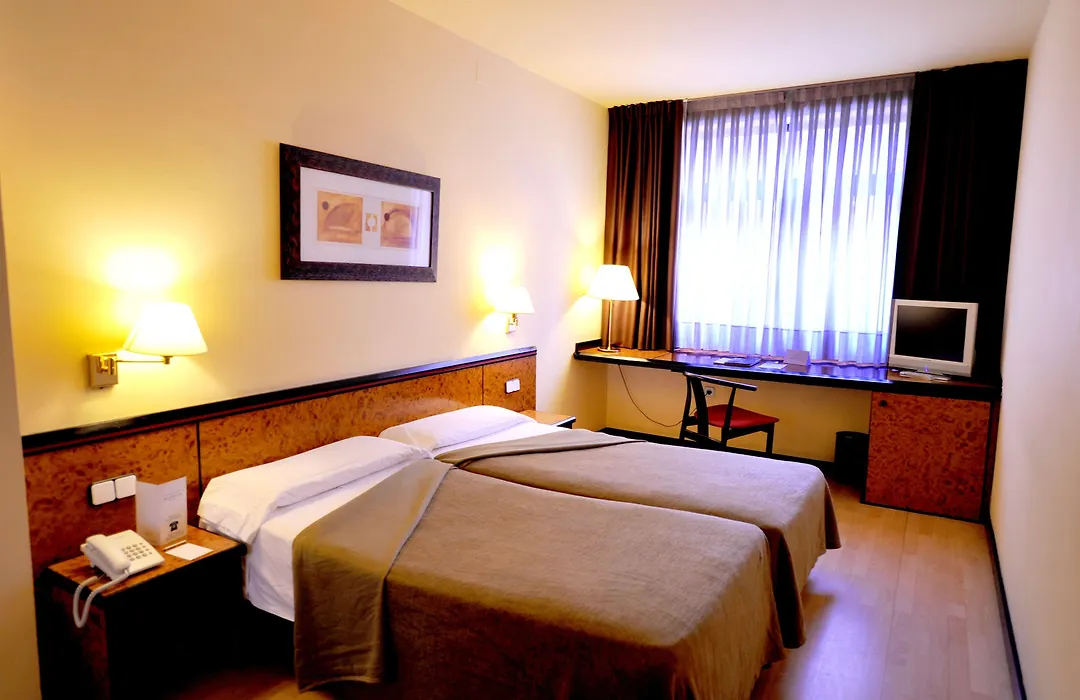 Hotel Glories-1