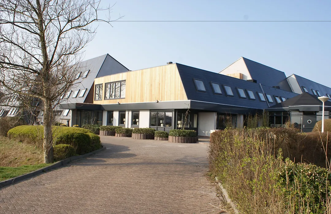 Fletcher Zuiderduin Beachhotel-1