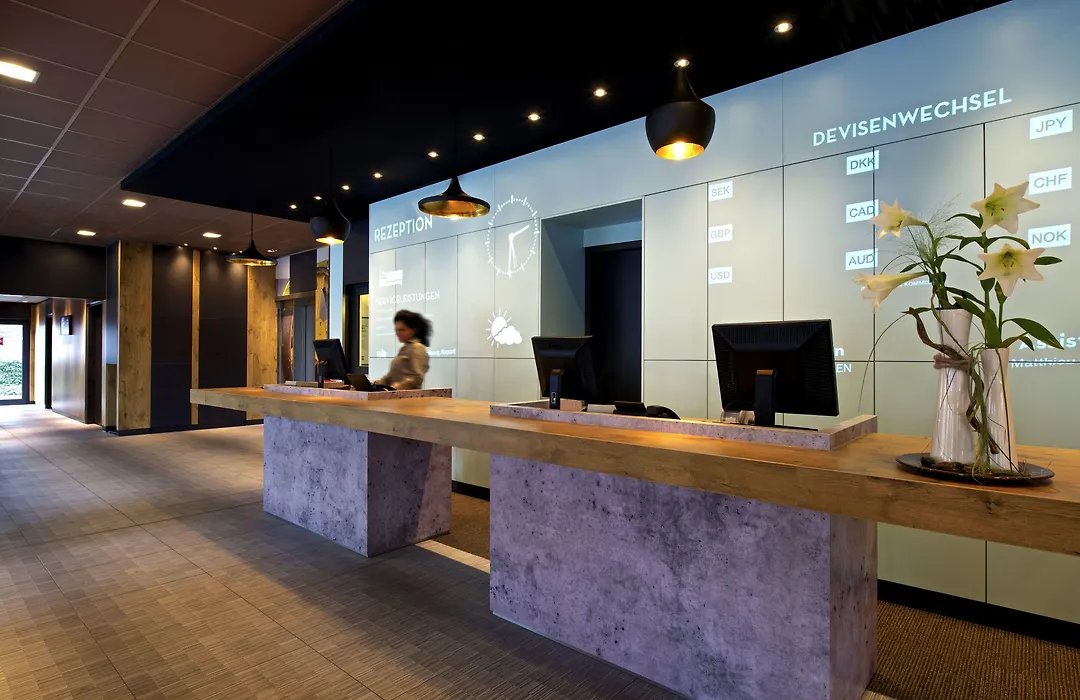 B&B Hotel Hamburg-Airport-1