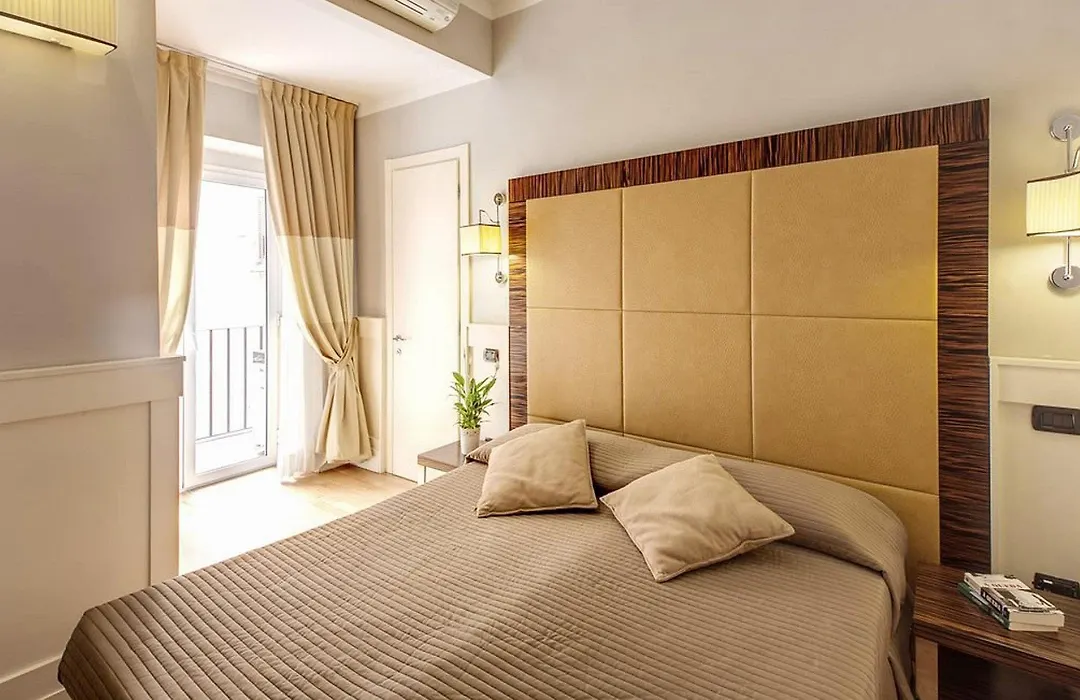 939 Hotel-1