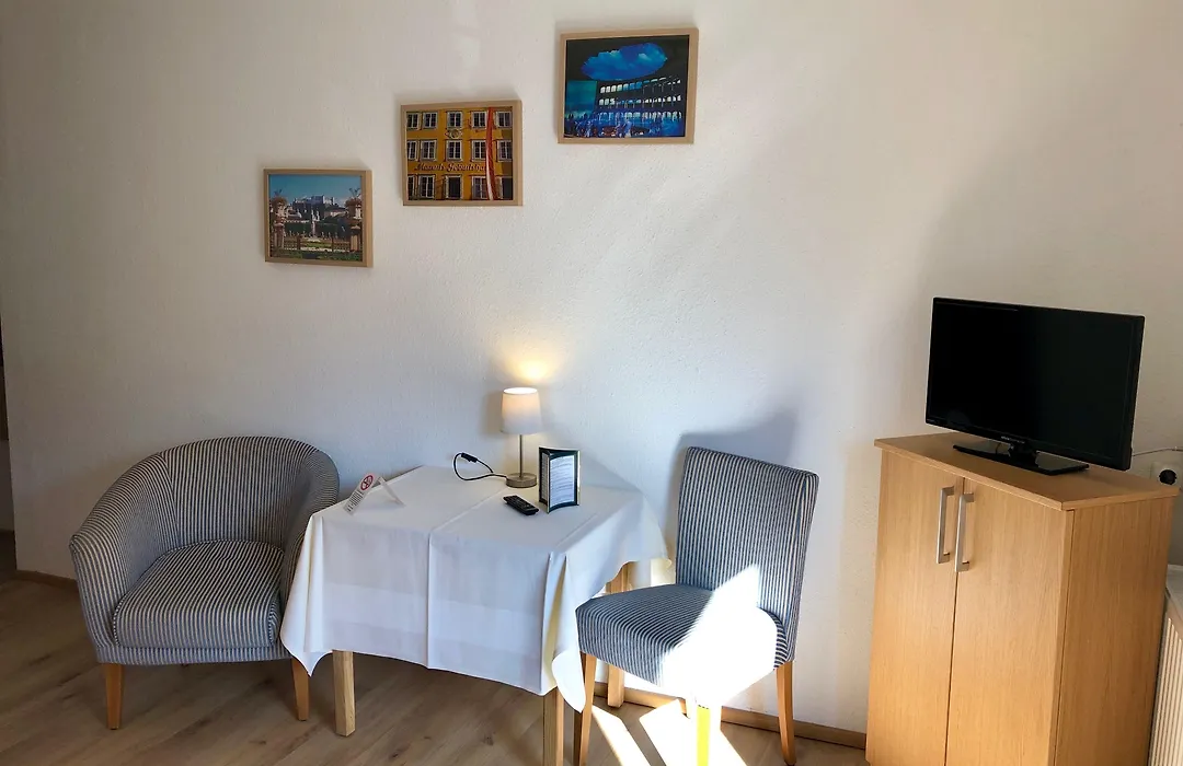 Hotel Schoene Aussicht-1