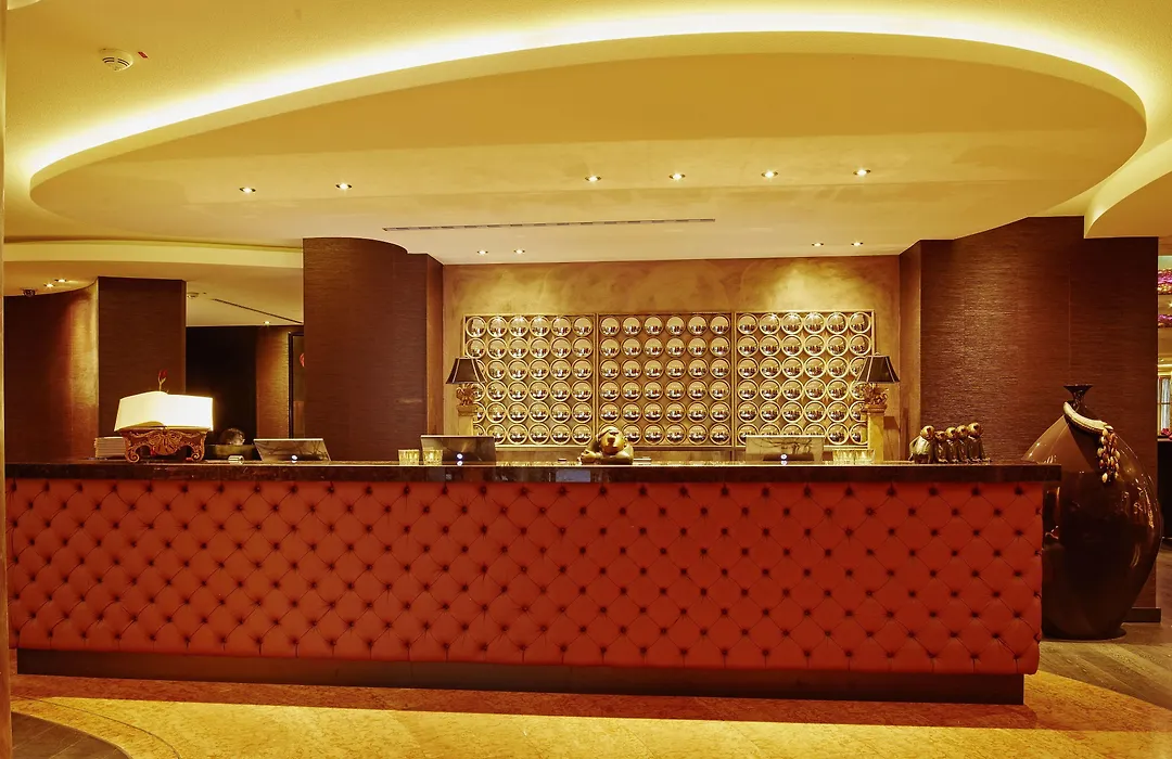Savoy Hotel-1