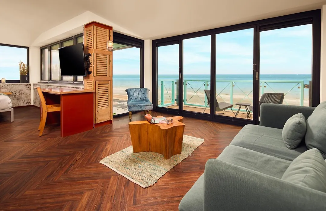 Beachhouse Hotel-1