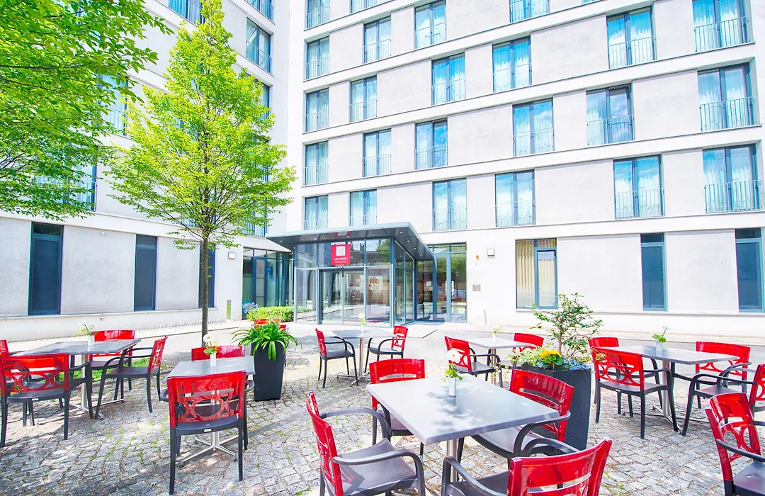 Leonardo Hotel Dresden Altstadt-1