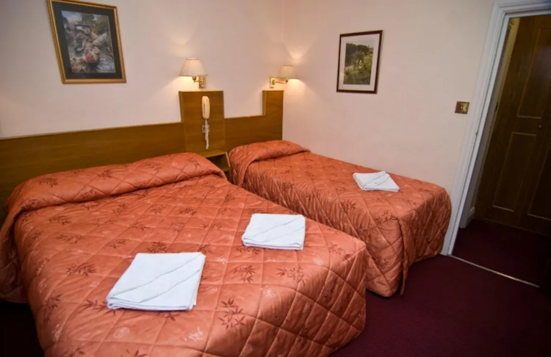 Alexandra Hotel-1
