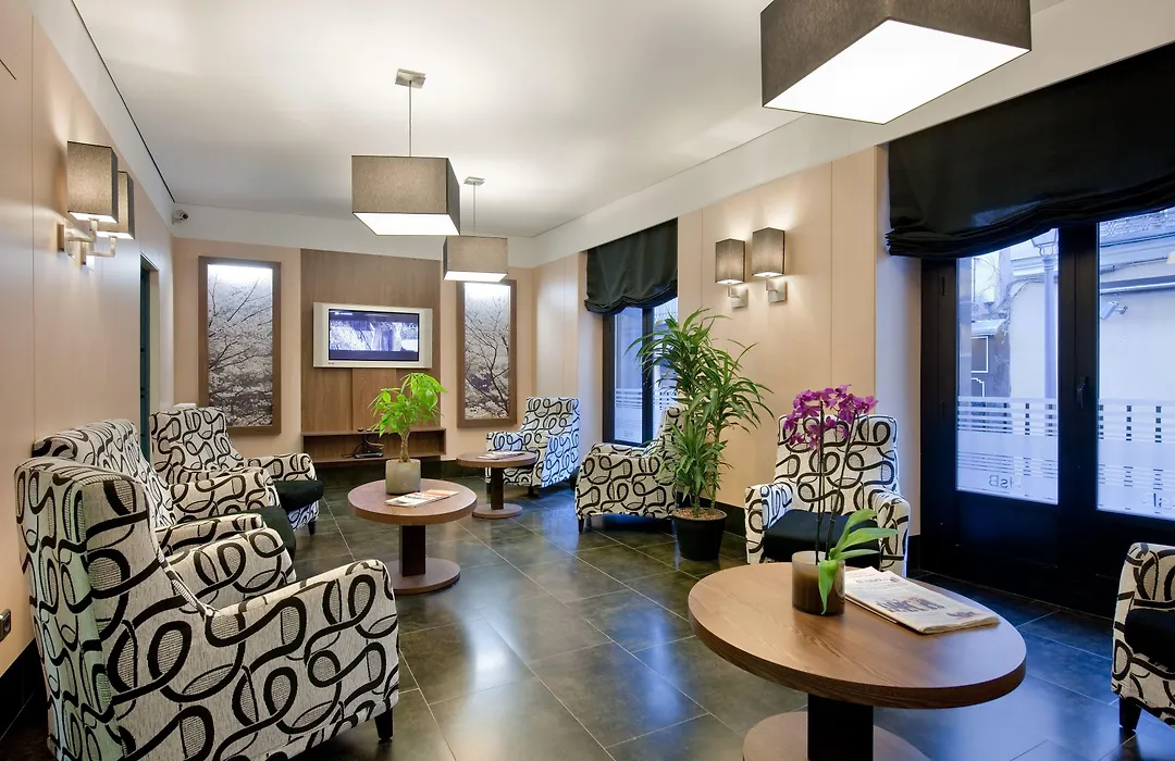 Hostal Ballesta-1