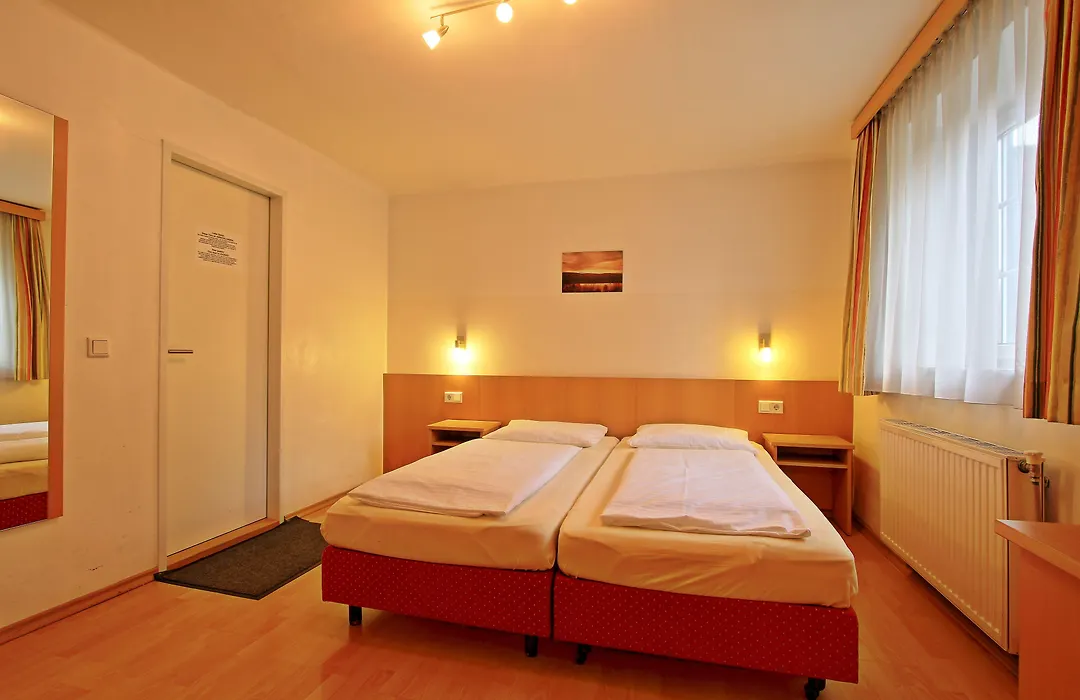 Pension Elisabeth - Rooms & Apartments-1