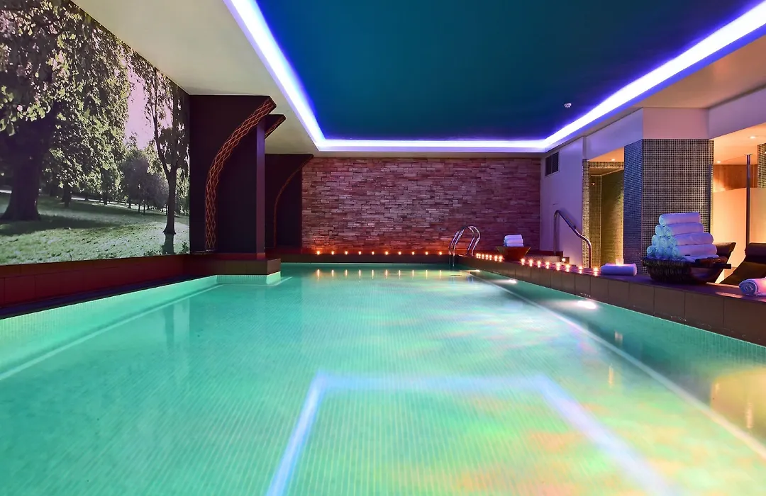 Pestana Chelsea Bridge Hotel & Spa-1