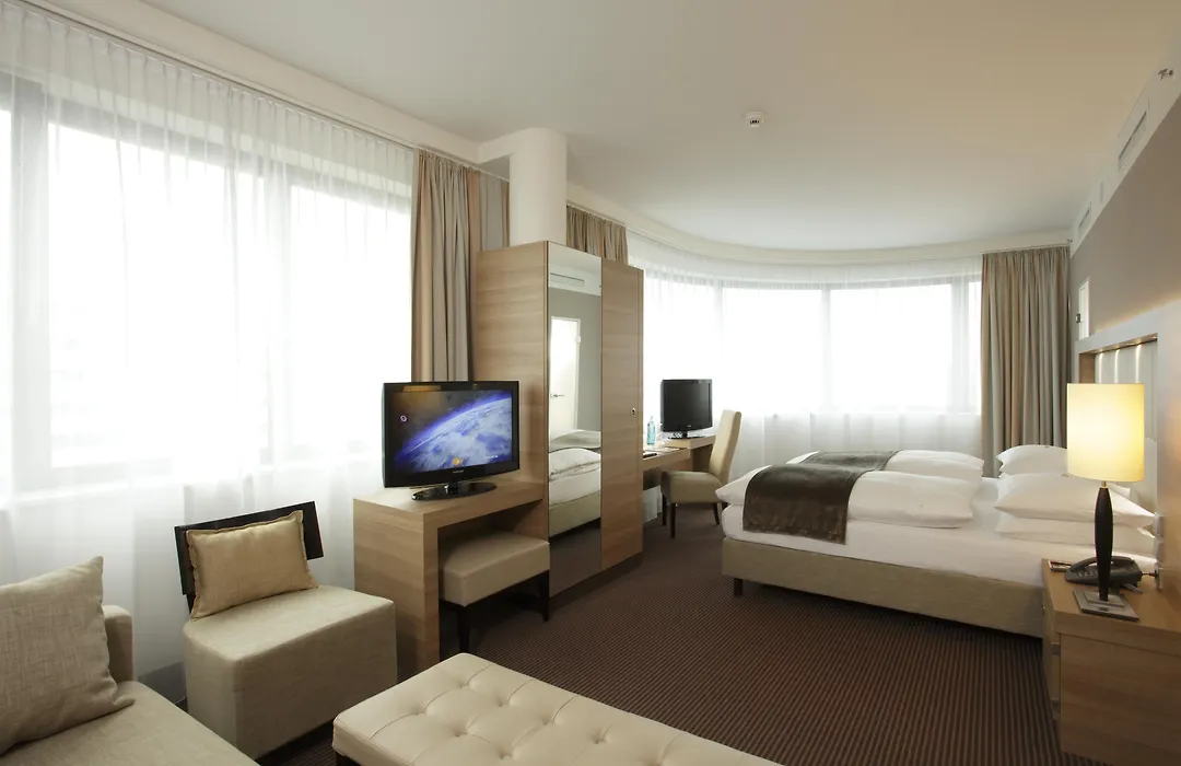 H4 Hotel Berlin Alexanderplatz-1