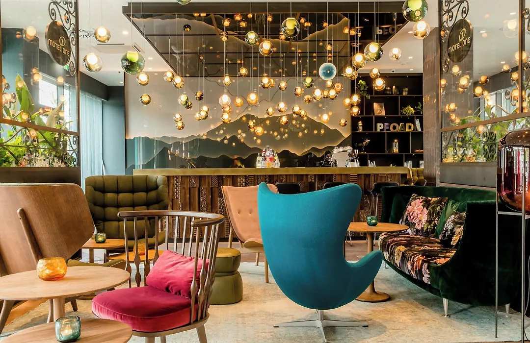 Motel One Salzburg-Sued-1