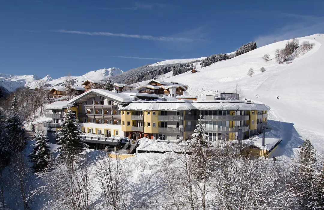 Hotel Residenz Hochalm - Ski In Ski Out-1