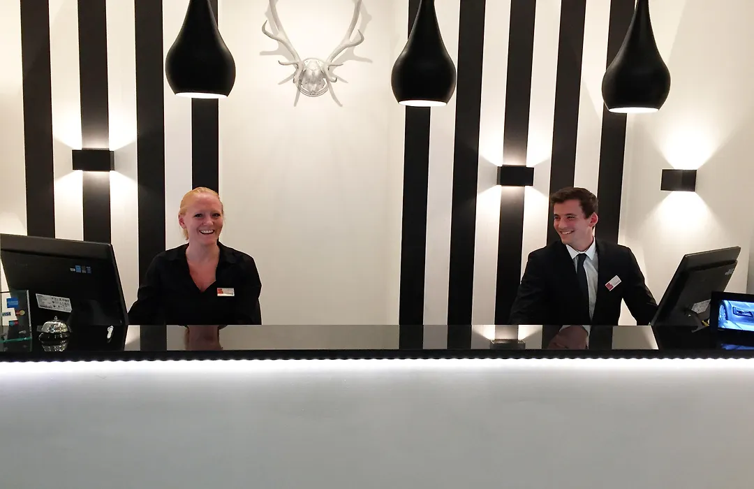 Hotel Alt Deutz City-Messe-Arena Kontaktloser Self Check-In-1