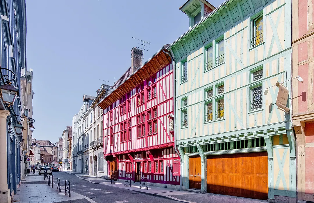Brit Hotel Comtes De Champagne - Troyes Centre Historique-1