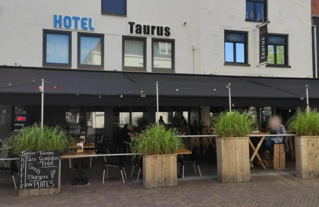 Hotel Taurus-1