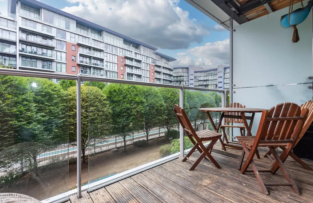 Battersea Power Station Apartment-1