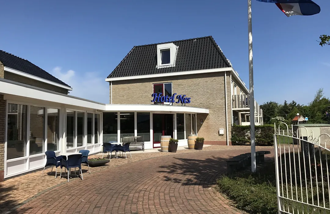 Hotel Nes-1