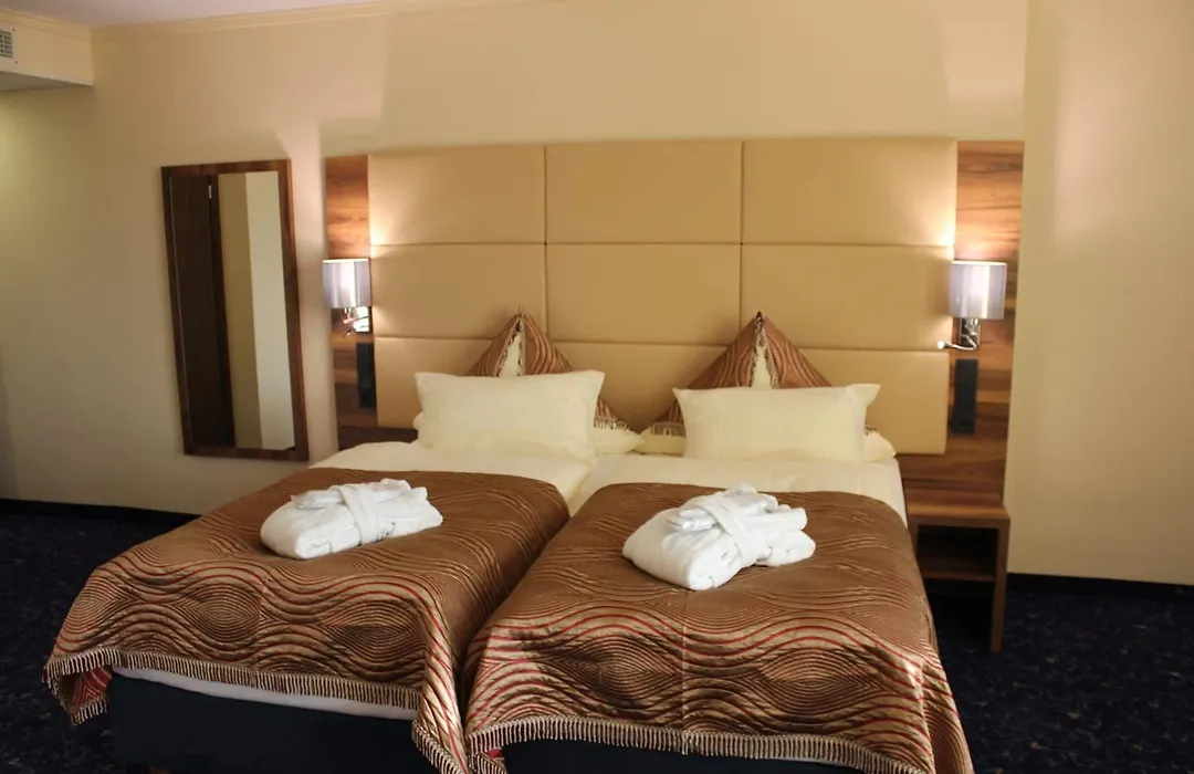 Grand Hotel Empire-1