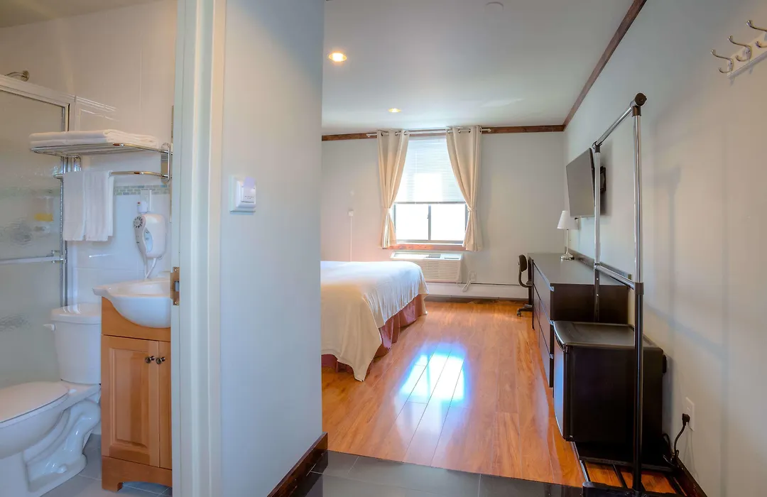 LIC Hotel-1