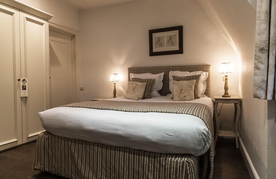 Pand 17 - Charming Guesthouse-1