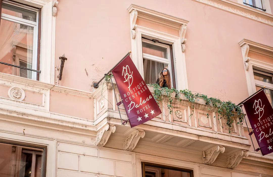Boutique Centrale Palace Hotel-1