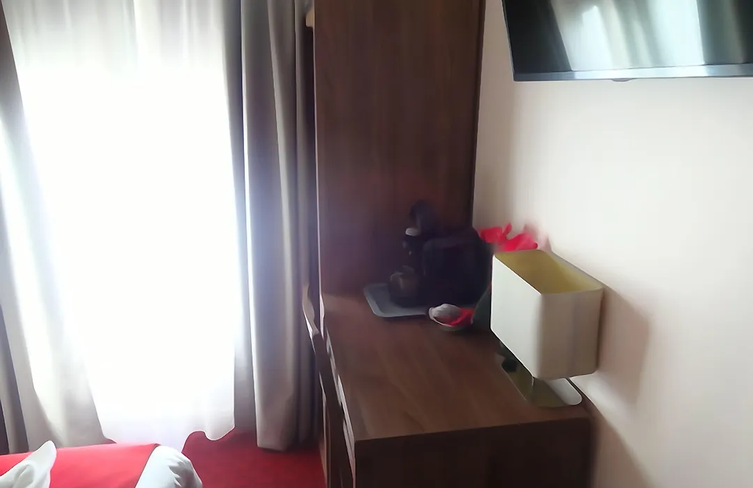 Hotel La Perle Montparnasse-1