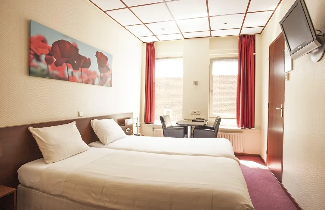 Strandhotel Scheveningen-1