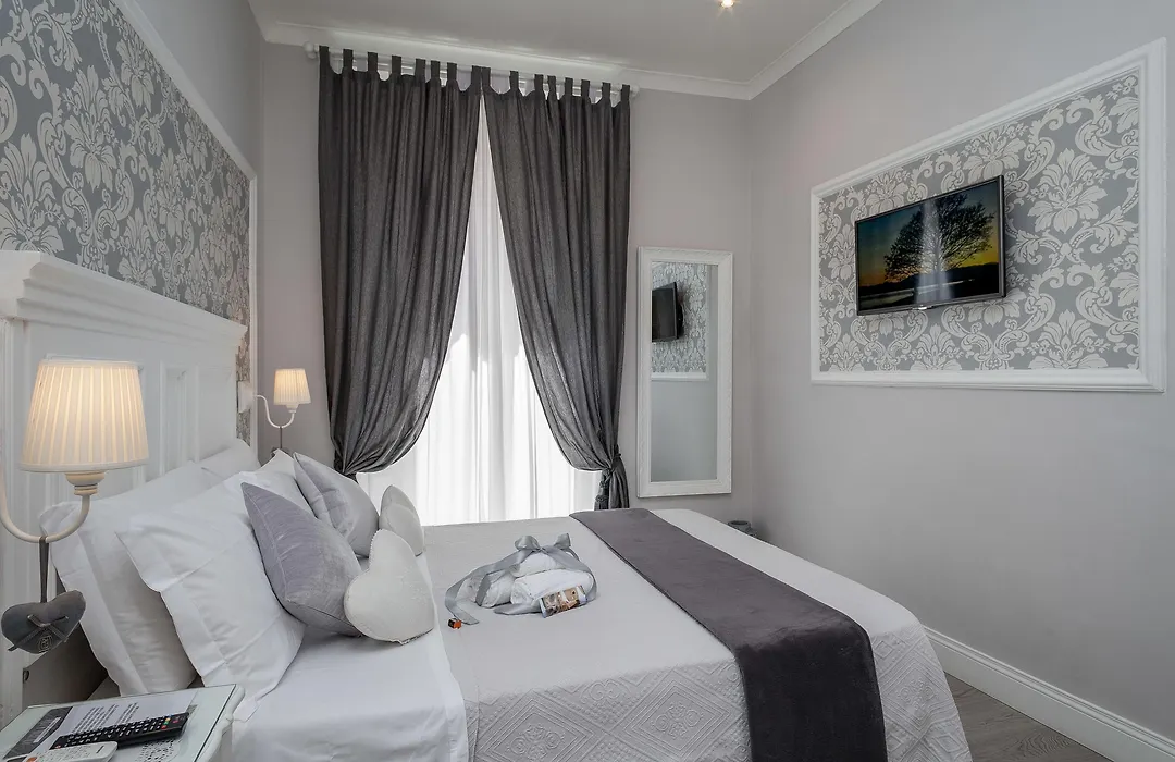 Charme & Chic Prestige-1