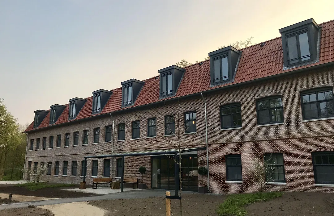 Hotel De Kastanjefabriek-1
