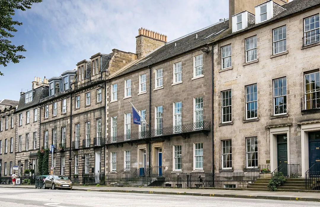 Travelodge Edinburgh Central Queen Street-1