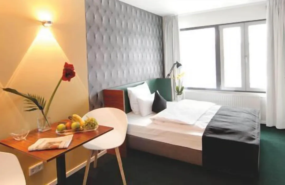 Pandion Boardinghouse-1
