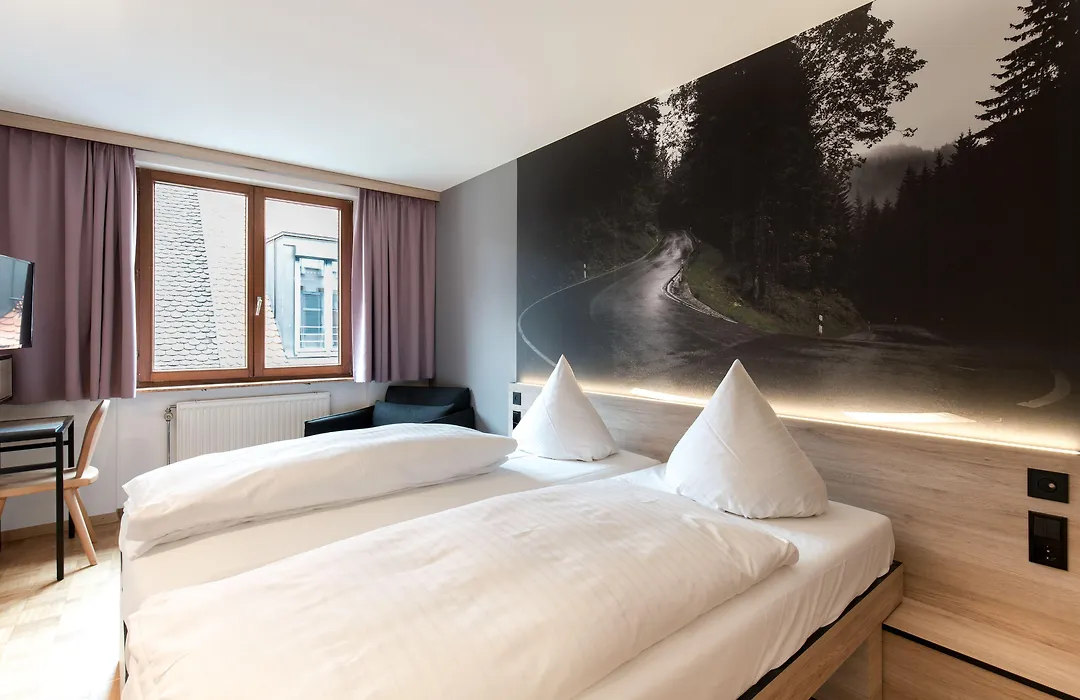 Hotel Schwarzwaelder Hof-1