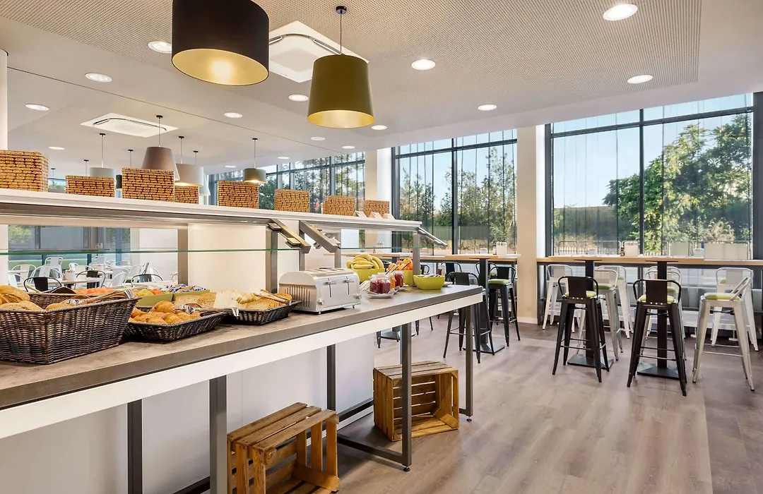Super 8 By Wyndham Dresden-1
