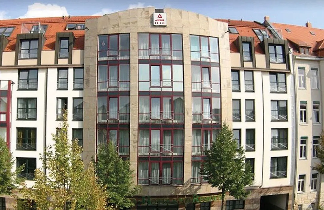 Sunday Hotel & Suites Leipzig-1