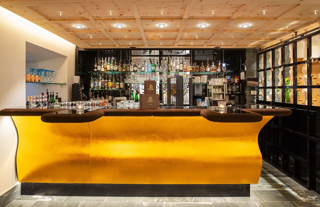 Hotel Goldener Adler - Im Sommer Silvretta Premium Card Inkludiert-1