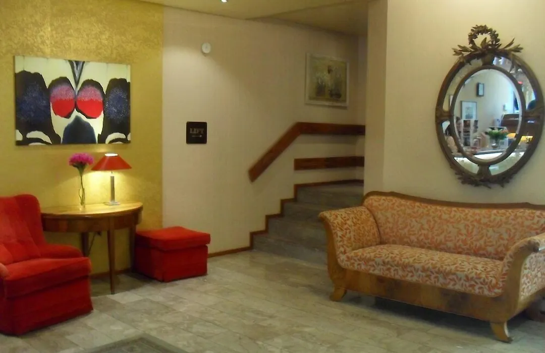 Central Hotel-1