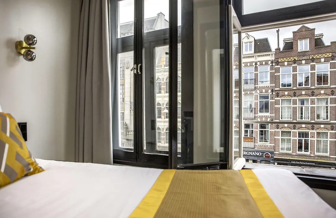 PH Hotel de Entree-1