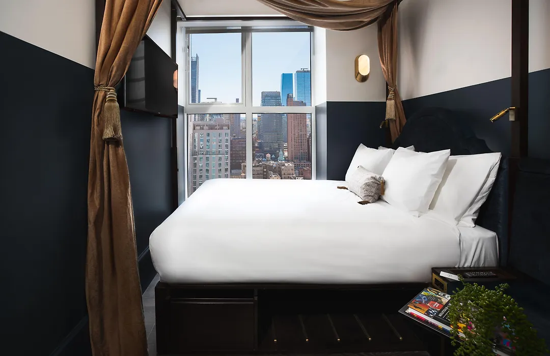 CIVILIAN Hotel-1