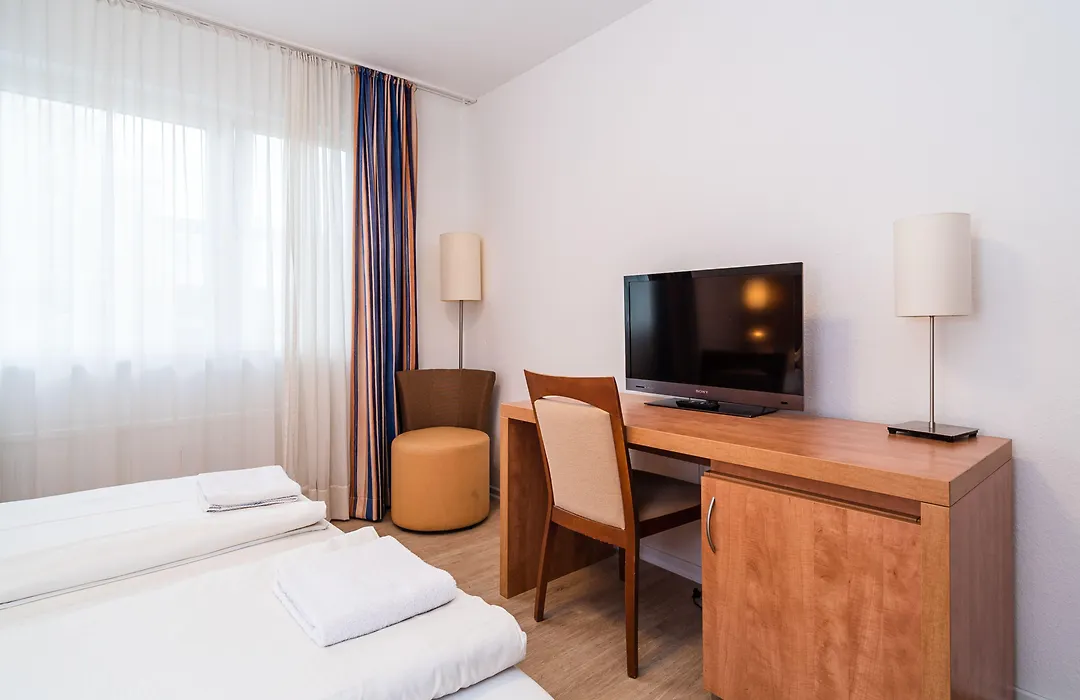 G & L Hotel Dortmund-1